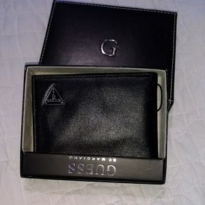 GUESS Wallet